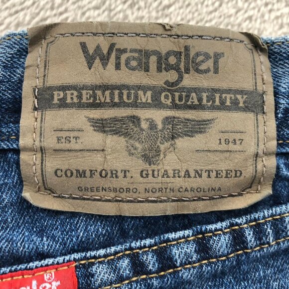 Wrangler Mens Work Jeans Size 38x30 Straight Leg Classic Relaxed Blue Denim - Picture 14 of 16